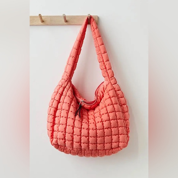 NWT FP Movement Quilted Carryall Bag ~Coral~ - Picture 3 of 5
